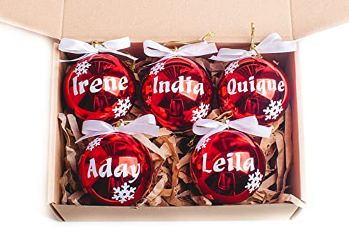 Bola de Navidad Personalizada madera rojo con Nombre Adornos navideños Ornamento, decoración para el árbol de Navidad Olesea (Set 5 bolas Rojo brillo 6 cm Nombre Blanco)