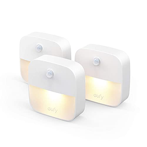 eufy Lumi 3 Pack Luz Nocturna LED con Sensor de Movimiento, Encendido/Apagado automático, luz de Armario autoadhesiva para la habitación de los niños, el Dormitorio, eficiencia energética (3 Pack)