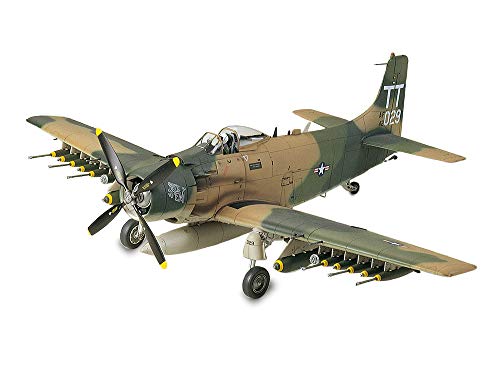 Tamiya 61073 - Maqueta del avión Douglas A-1J Skyrider USAF